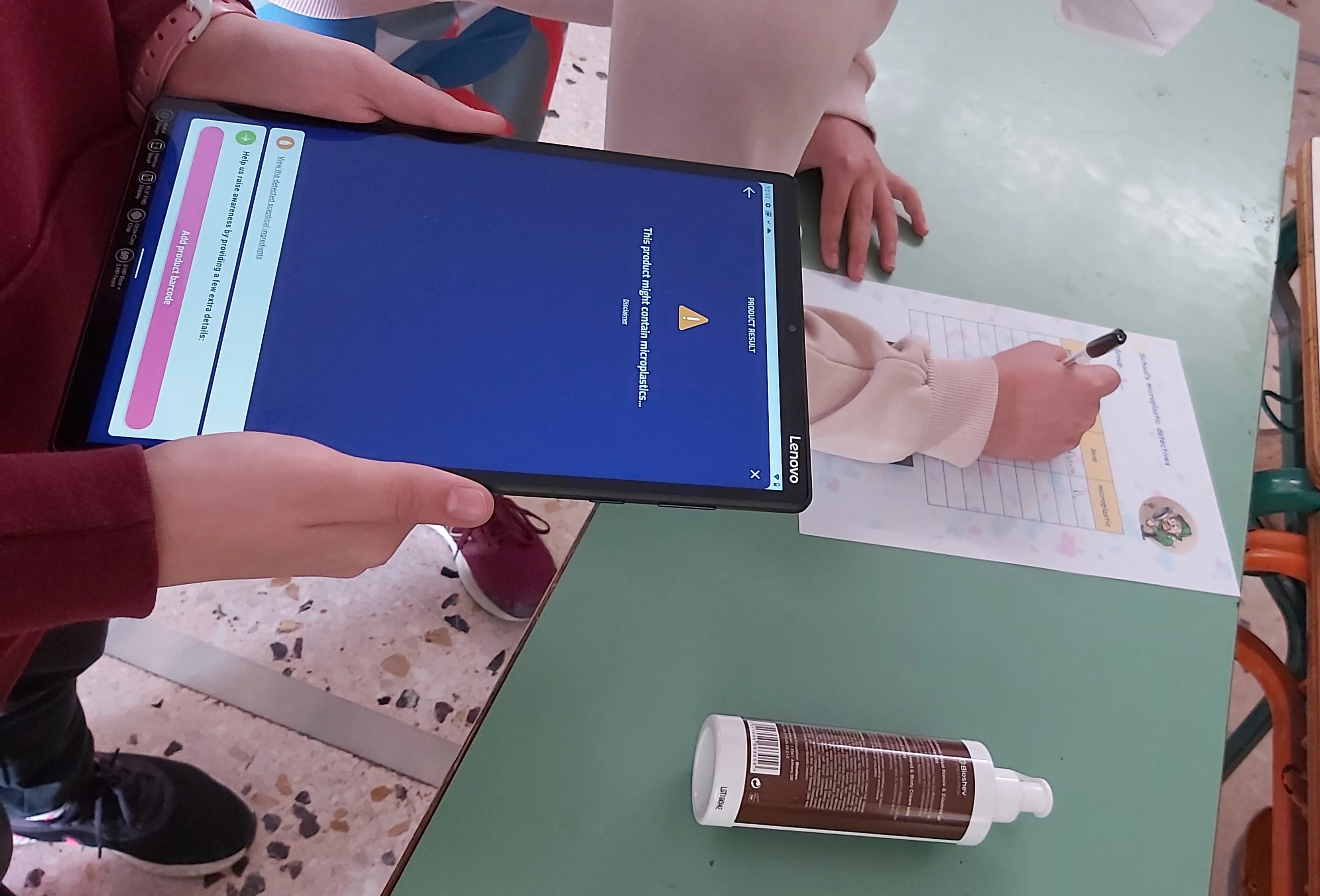 The young Citizen scientists collect and share data through the “Beat the Microbead” app